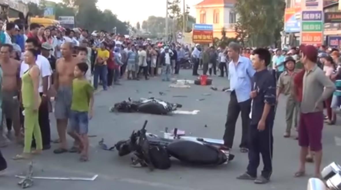 BẤT THƯỜNG: Không khởi tố vụ xe khách cán chết 2 cháu bé-1