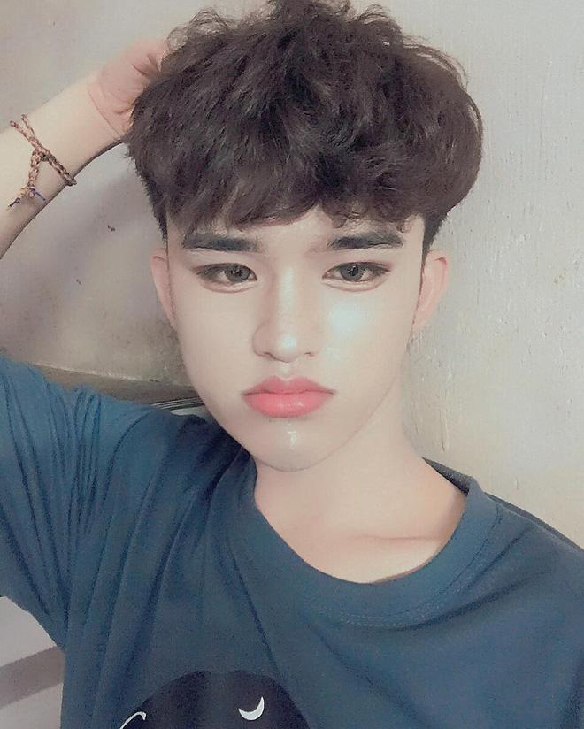 Cậu bạn Đà Nẵng nghiện trang điểm giống Ulzzang, bị ném đá khi so mình với Lee Daehwi (Wanna One)-9