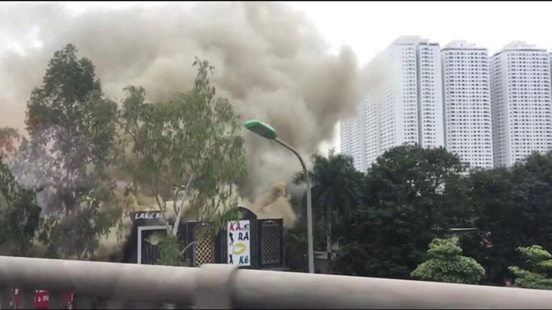 Hà Nội: Cháy lớn quán karaoke ở Linh Đàm-5