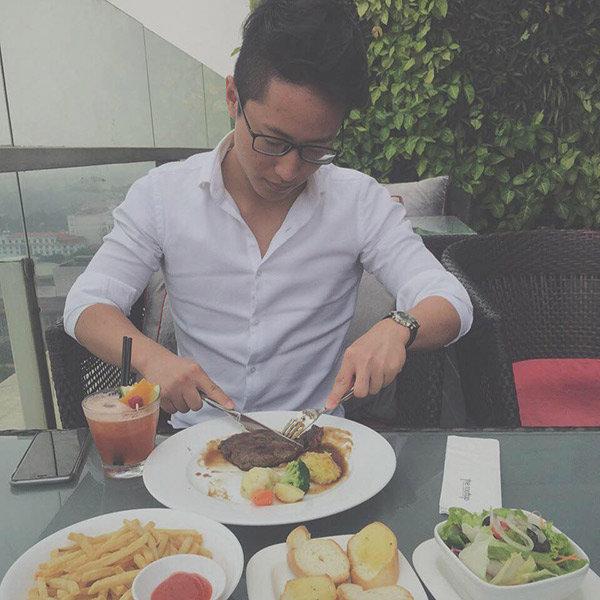 Từng phải mang mì tôm sang Tây, chàng 6 múi khiến mẹ tưởng có bạn gái vì nấu quá khéo-2