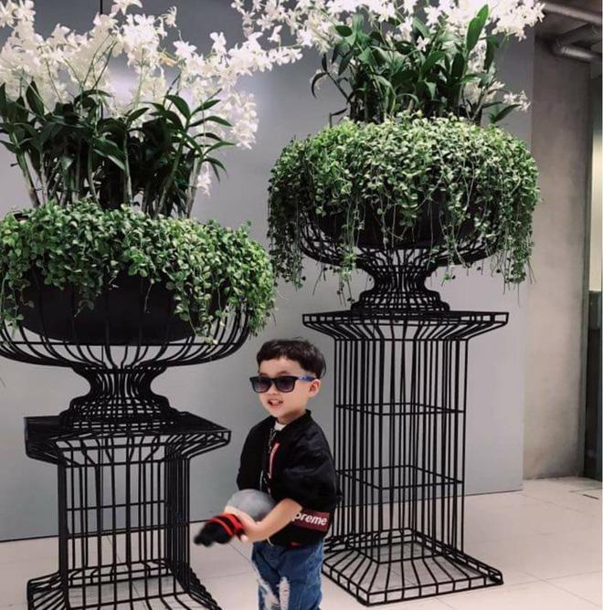 Siêu cấp dễ thương: Sky nhí mang búp bê Sơn Tùng M-TP đi khắp thế gian-6