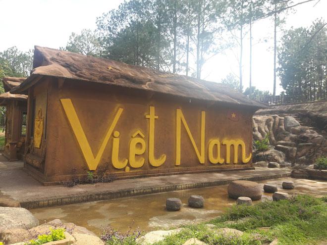 Có một Đà Lạt bỗng chốc thu bé lại chỉ bằng một con đường đất sét-7