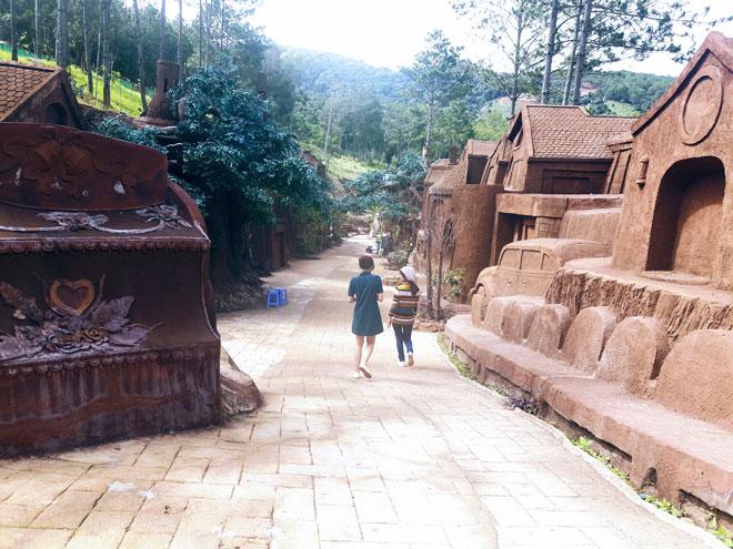 Có một Đà Lạt bỗng chốc thu bé lại chỉ bằng một con đường đất sét-8