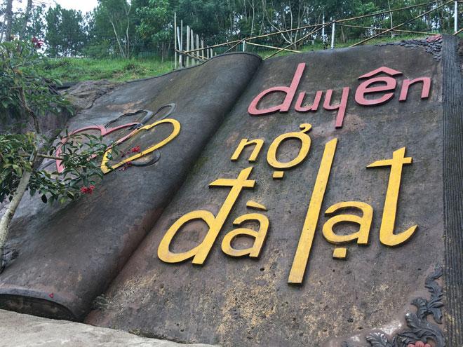 Có một Đà Lạt bỗng chốc thu bé lại chỉ bằng một con đường đất sét-10