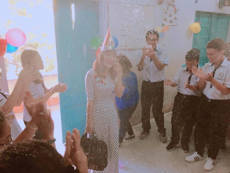 Xuất hiện thêm cover Từ hôm nay phiên bản học sinh được khen hay hơn bản gốc-3