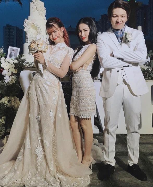 Ai là mỹ nhân diện váy cưới xuất sắc nhất trong đám cưới tháng 10 cổ tích?-4