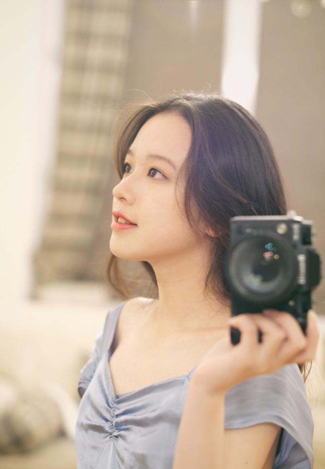 Sau cô bé trà sữa Trạch Thiên, Trung Quốc có thêm thế hệ tiểu thư mới nổi đúng chuẩn con nhà giàu, xinh đẹp, đa tài-6