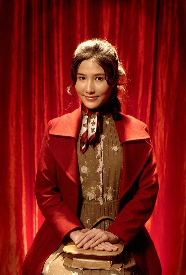 Hứa Vĩ Văn rũ bỏ hình ảnh soái ca, tái ngộ Diễm My 9x trong phim mới-3