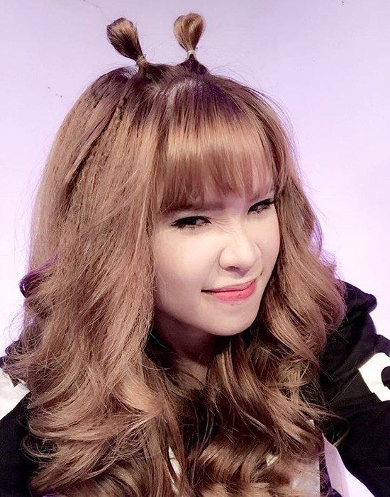 Sau tất cả, Khởi My vẫn trung thành với kiểu tóc này trong đám cưới về nhà chồng-6