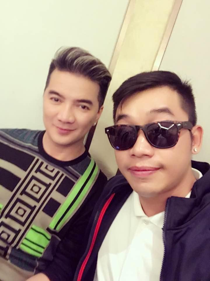 Cách chống rét bá đạo nhất năm: Quấn chăn cưỡi xe máy dạo chơi ngoài đường-4