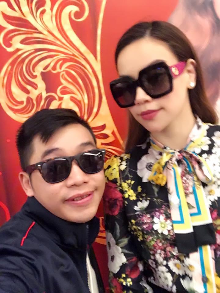 Cách chống rét bá đạo nhất năm: Quấn chăn cưỡi xe máy dạo chơi ngoài đường-5