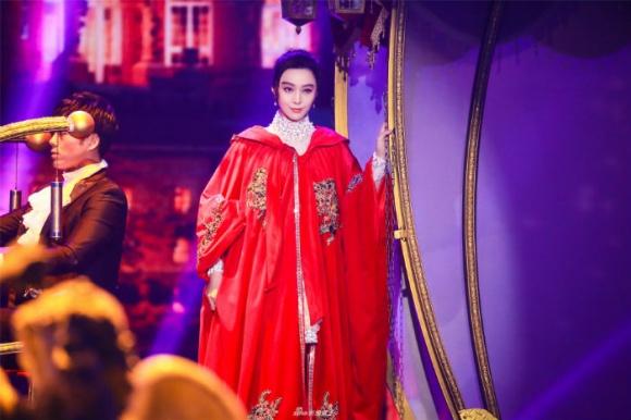 Chưa cưới Lý Thần nhưng Phạm Băng Băng đã mặc đồ trắng tinh khôi không khác gì cô dâu-1