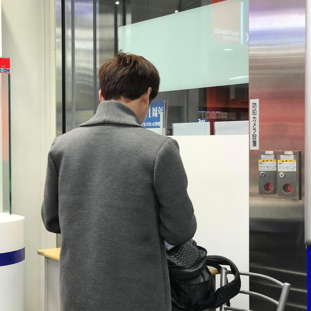 Tin sao Việt: Hồ Quang Hiếu bức xúc vì bị coi thường không có tiền shopping-1