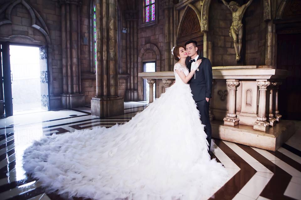 Ngắm bộ ảnh cưới lãng mạn trên biển của Lâm Khánh Chi và chồng trẻ-9