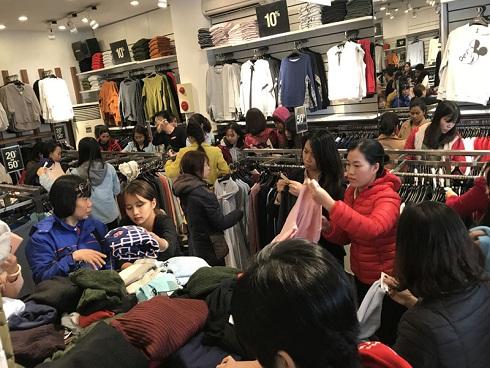 Nỗi ân hận Black Friday: Tiêu tốn ngàn USD rồi khóc ròng thanh lý gấp