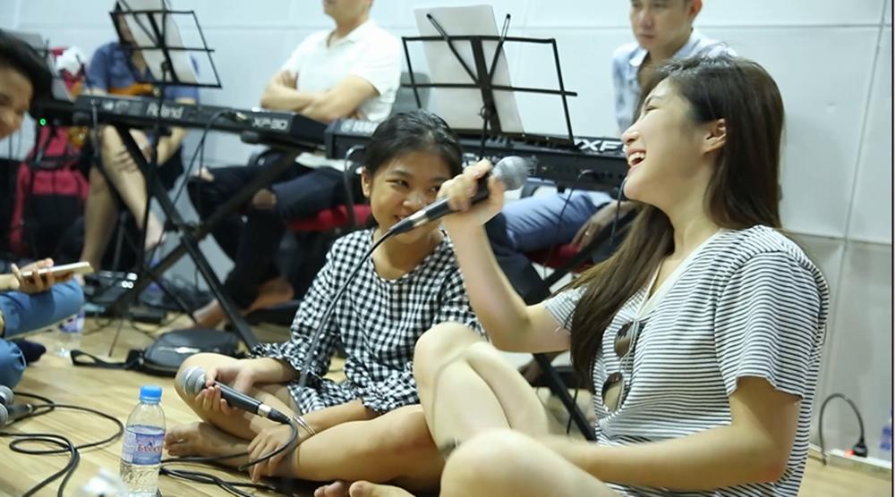 Các giọng ca nhí ráo riết luyện tập cho đêm Chung kết Giọng hát Việt nhí 2017-3