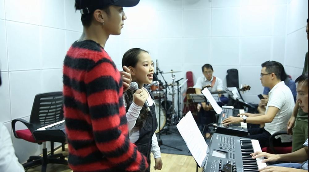 Các giọng ca nhí ráo riết luyện tập cho đêm Chung kết Giọng hát Việt nhí 2017-4