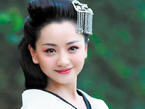 Bí mật 30 năm giấu kín: 'Mai Siêu Phong' Dương Dung từng bị lạm dụng tình dục năm 4 tuổi