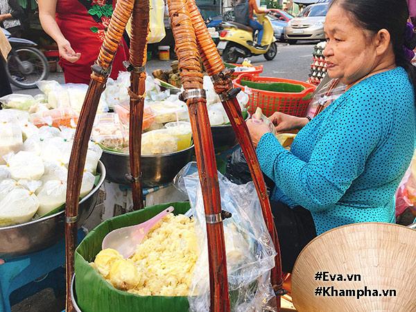 Ngắm đã mắt, ăn đã miệng ở gánh xôi 30 năm tuổi đẹp nhất Sài Gòn-11