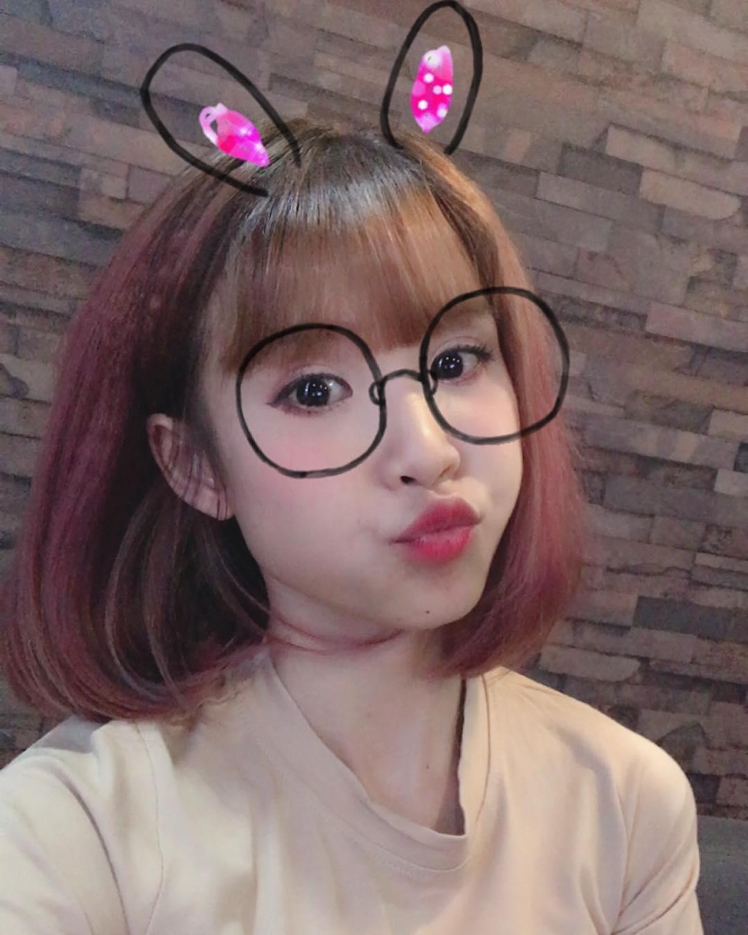 Tin sao Việt: Hoa hậu Phạm Hương khoe ảnh gợi cảm khiến dân tình ngưỡng mộ-6