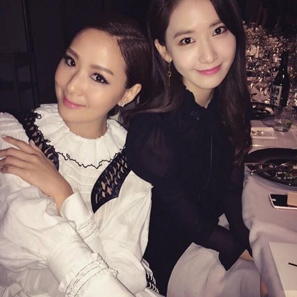 Chân dung tiểu thư U40 cực trẻ trung, tài giỏi trên người dát toàn hàng hiệu của tỷ phú xứ Đài-2