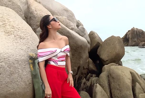 Chẳng phải siêu mẫu, Thiên Lý vẫn cực kỳ ấn tượng khi tạo dáng thị phạm cho thí sinh hoa hậu-7