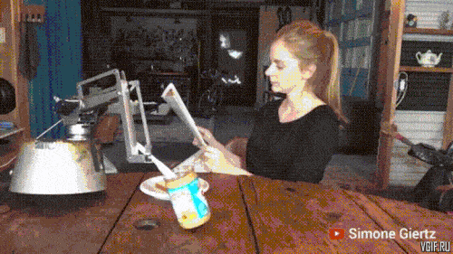 Ngỡ ngàng với những chú robot... vô dụng-2