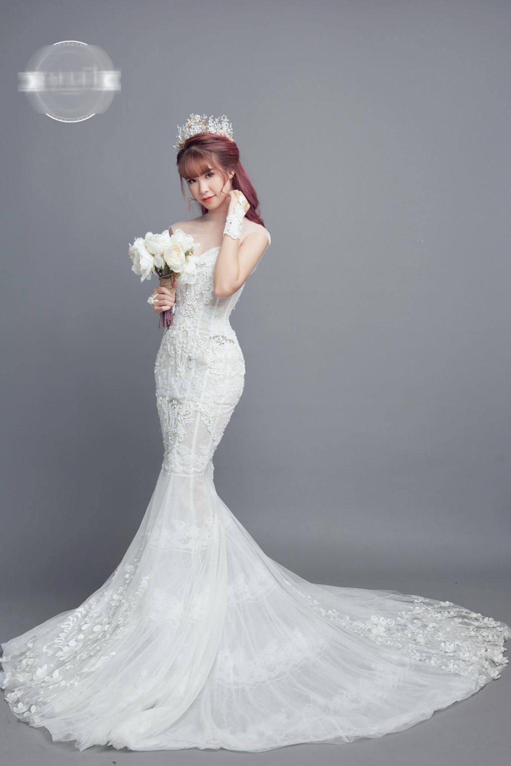 Khởi My mặc váy ôm sát gợi cảm trong bộ ảnh cưới với Kelvin Khánh-5