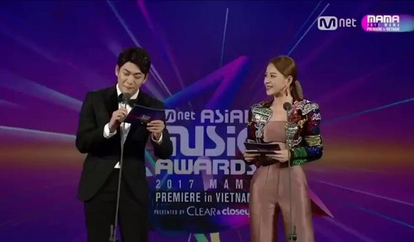 Chỉ cần cất giọng hát, Chi Pu đánh bật mọi sự kiện lớn nhỏ trong tuần-5