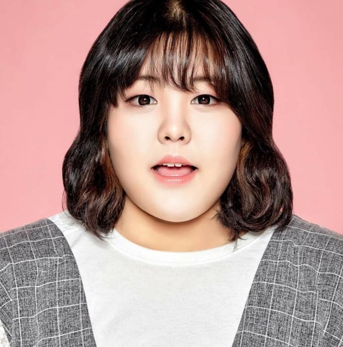 Béo gấp đôi người yêu nhưng thánh ăn Hàn Quốc vẫn có gout thời trang chẳng thua cô gái nào-1