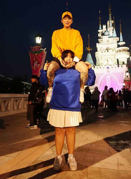 Béo gấp đôi người yêu nhưng thánh ăn Hàn Quốc vẫn có gout thời trang chẳng thua cô gái nào-7