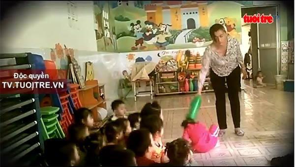 Người dân xung quanh trường Mầm Xanh: Trước tôi gởi con thấy bị chảy máu mũi, gãy tay, tôi sợ quá gởi đi nơi khác-1