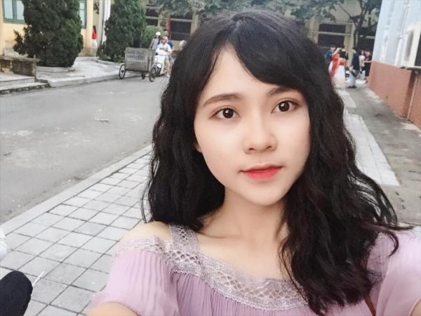 500 anh em đòi xin link Facebook cô gái xinh đẹp vừa đàn vừa hát cực hay trong quán net-3