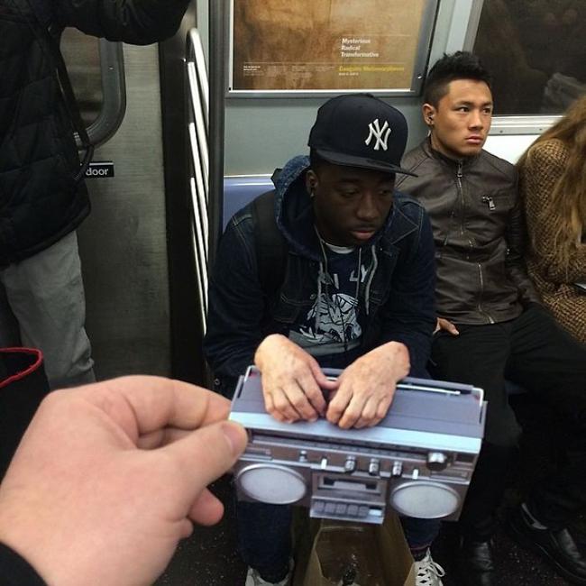 Đau ruột với những cô em nuột nà nơi công cộng-8