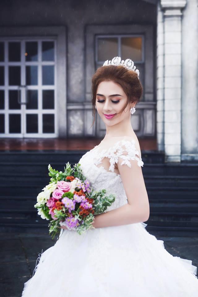 Sau nhiều lần thay đổi, Lâm Khánh Chi tiết lộ ngày 28/12 cô chính thức là hoa có chủ-2