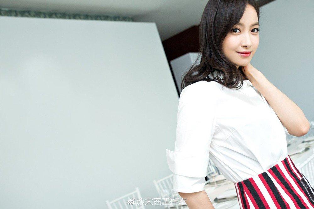 Sao Hàn 27/11: Cặp mỹ nam Lee Jung Jae, Jung Woo Sung tiết lộ tình cảm đặc biệt cho nhau-8