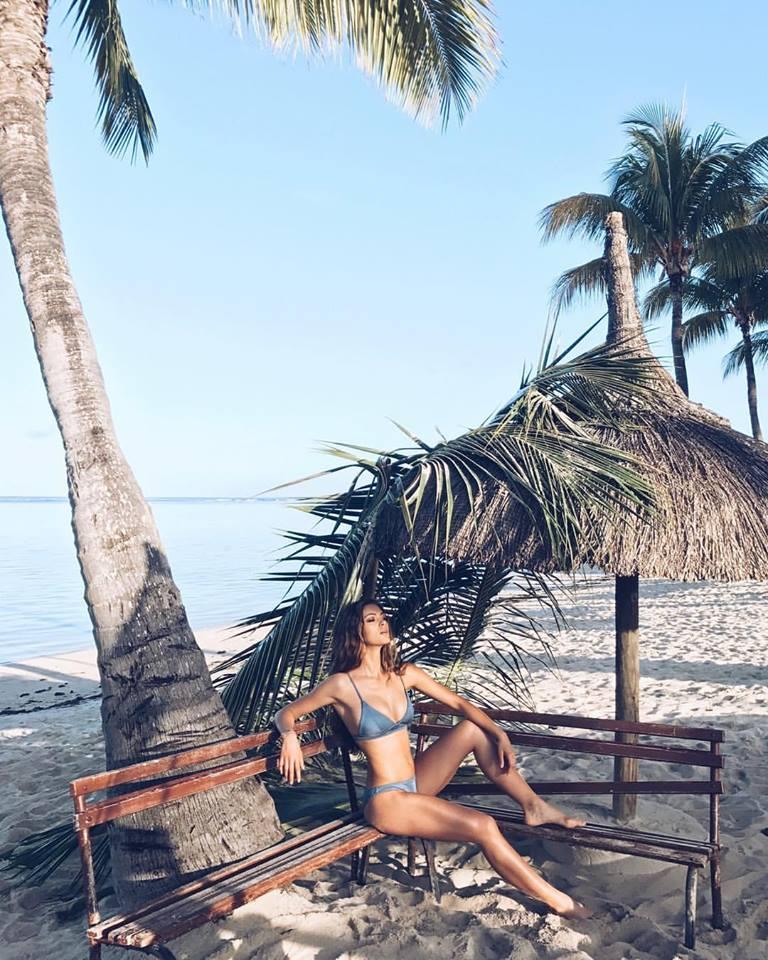 Không chỉ xinh đẹp, tân Hoa hậu Hoàn vũ Thế giới còn sở hữu gu thời trang chuẩn rich kid-2