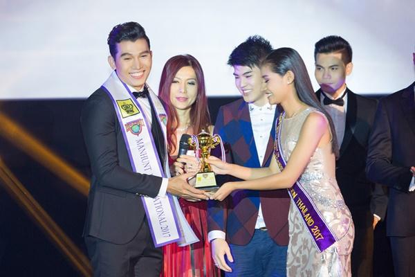 Ngọc Tình xuất sắc đăng quang ngôi vương tại Manhunt International 2017-3