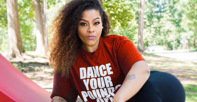 Màn nhảy mạnh mẽ của nàng mập 100 kg bỗng nổi tiếng trên mạng-1