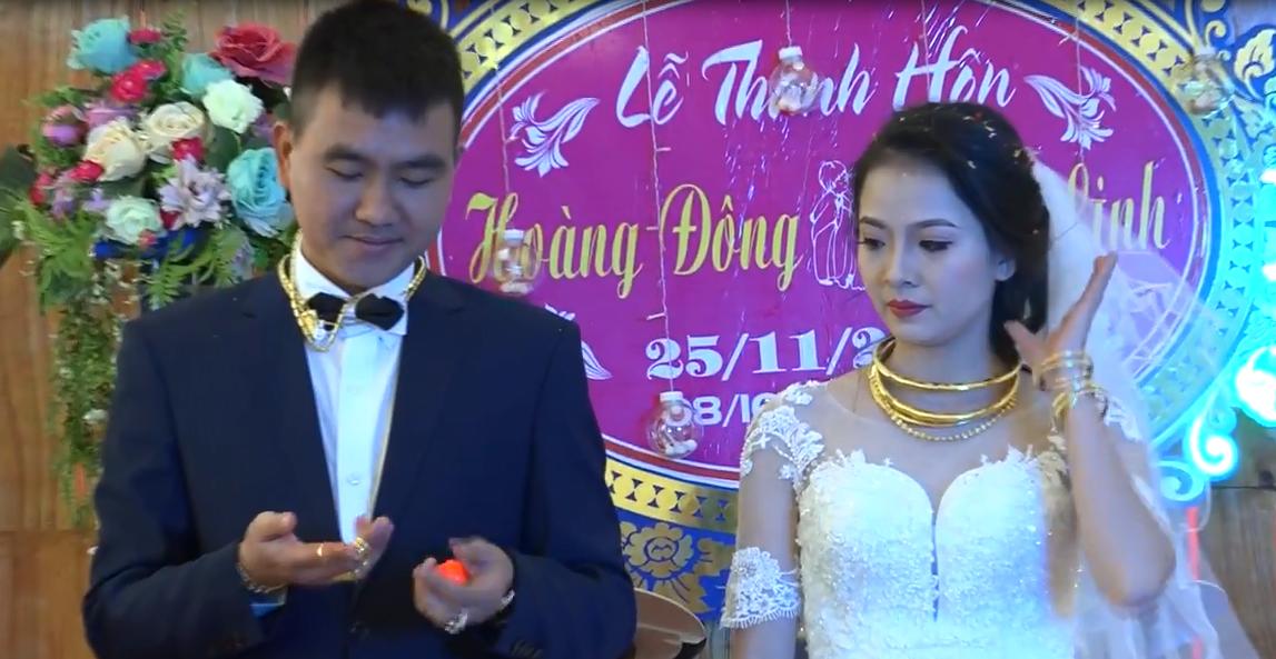 Cặp đôi hạnh phúc nhất năm: Người thân, họ hàng xếp hàng trao vàng làm của hồi môn-3