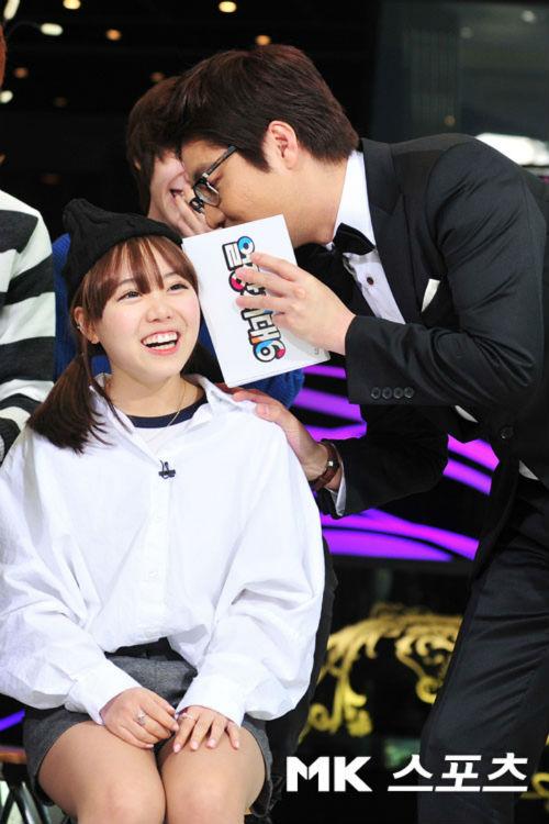 Bà mẹ 2 con có gương mặt trẻ thơ như nữ sinh cấp 2-2