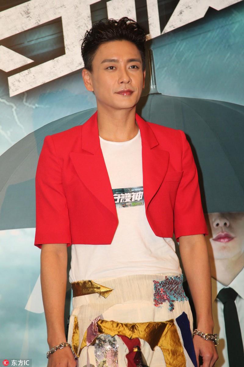 Tài tử Huỳnh Tông Trạch tô son bóng, mặc lòe loẹt tại sự kiện đông người-2