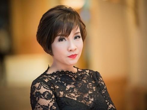 Xem tin tức trẻ bị bạo hành, Diva Mỹ Linh 'ứa nước mắt' kể lại thời các con học mẫu giáo