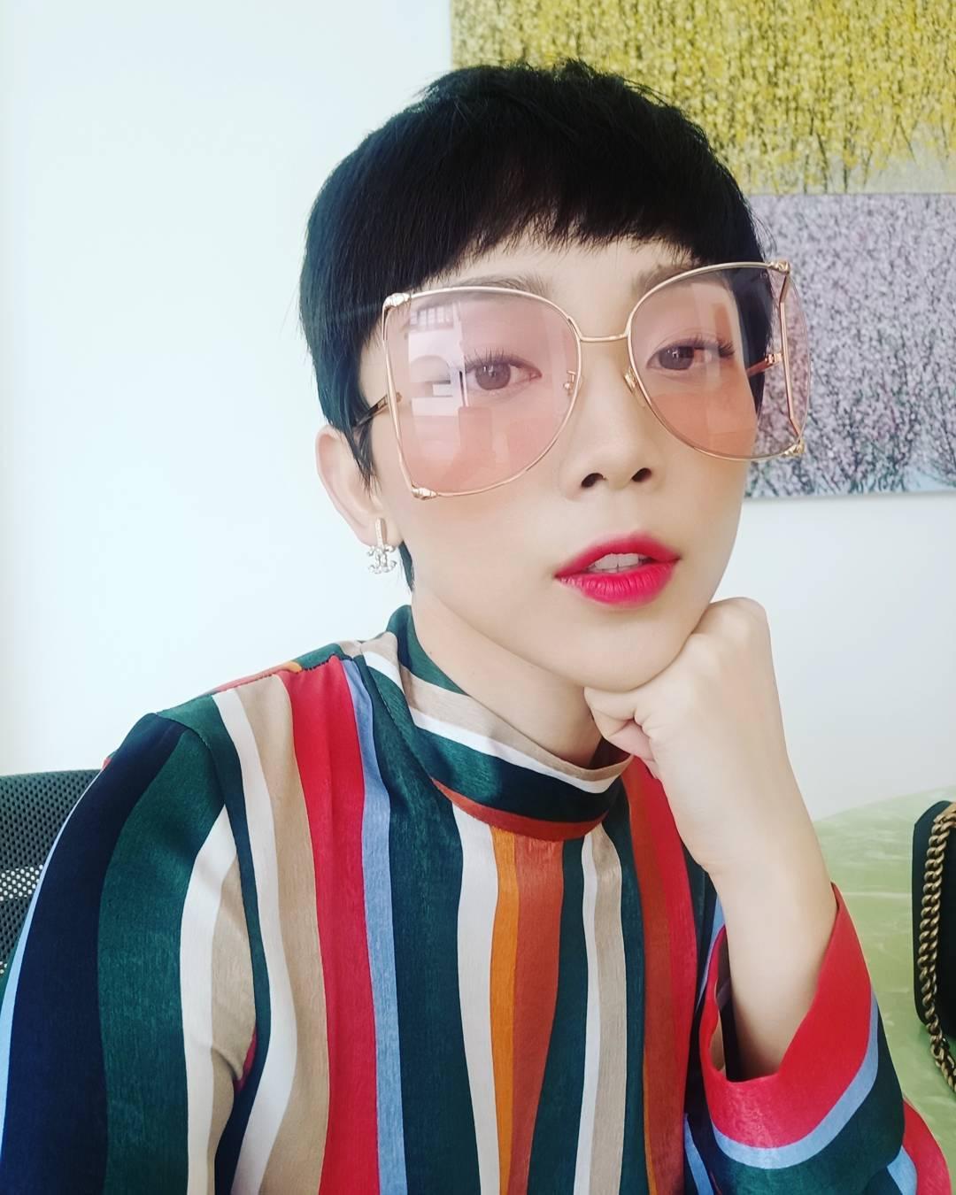 Tin sao Việt: Phạm Hương bàn luận về hào quang của chiếc vương miện đính kim cương-9