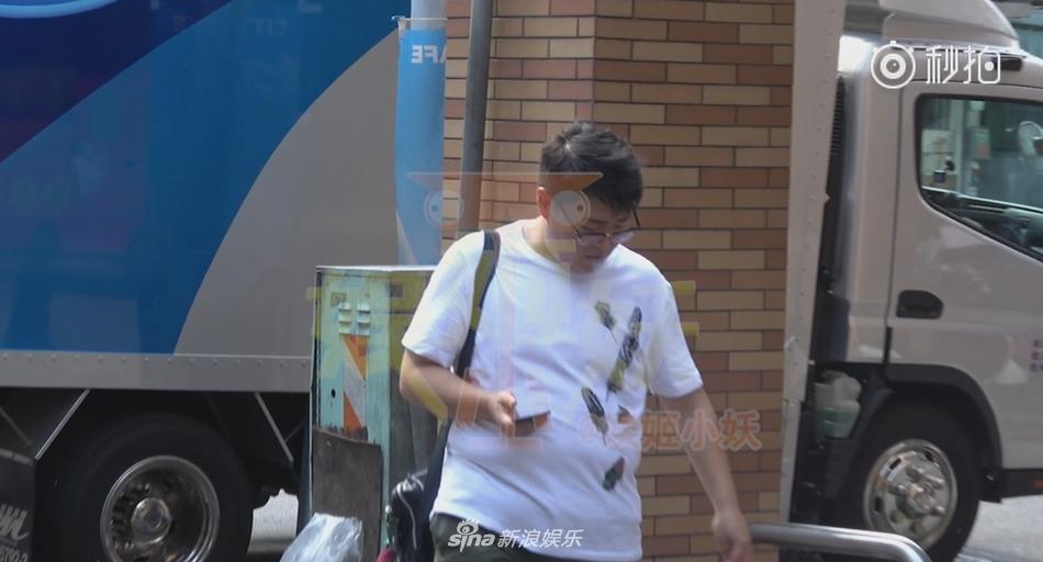 Giật mình hình ảnh nghèo khó của sao nhí Ô Long Viện Hác Thiệu Văn đình đám một thời-7