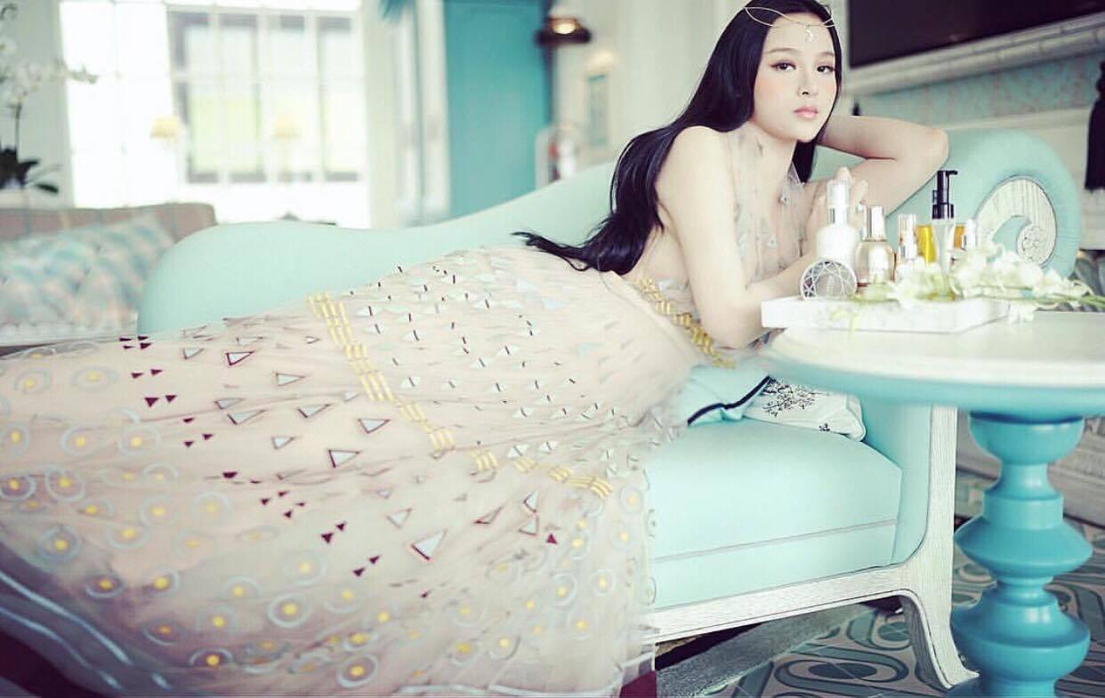 Khám phá kho hàng hiệu của mỹ nhân số hưởng Huyền Baby-13