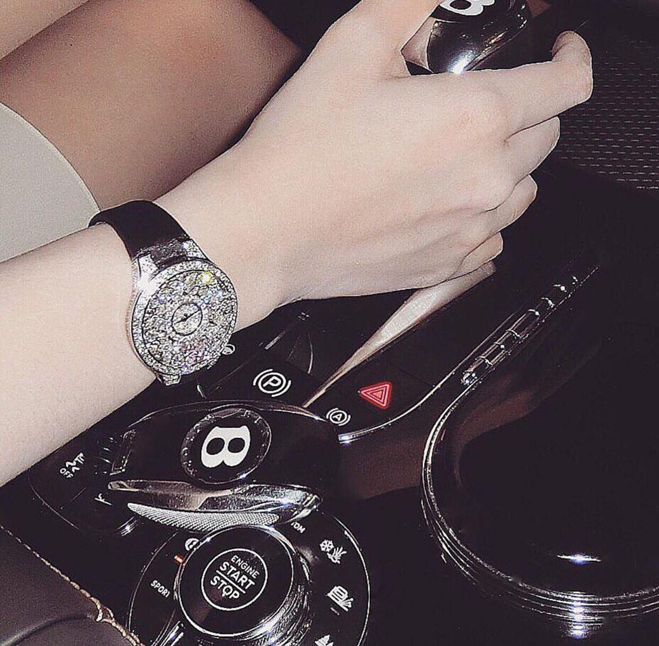 Khám phá kho hàng hiệu của mỹ nhân số hưởng Huyền Baby-4