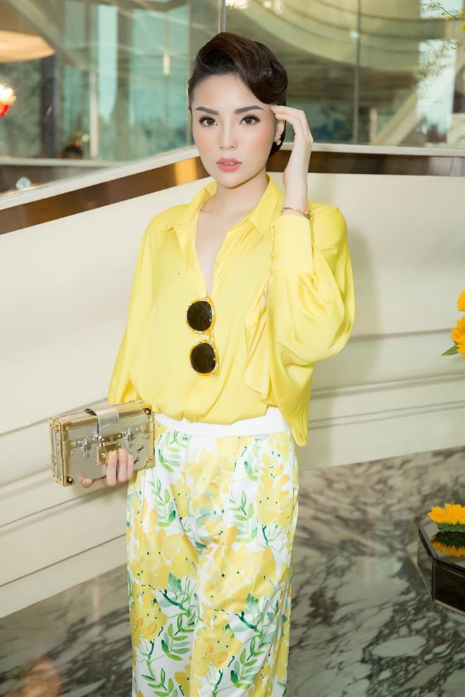 Chụp ảnh cho MV mới, nhìn Yến Trang trang điểm mà cứ ngỡ là... Kỳ Duyên-3