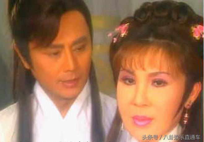 Kỳ lạ sao nữ 51 tuổi thích chi tiền đóng vai mỹ nữ cặp các nam diễn viên đáng tuổi con-2