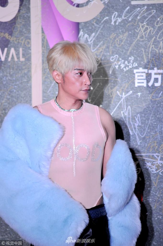 Mỹ nam Hoàn châu cách cách Trần Chí Bằng gây choáng với phong cách nữ tính, kì dị-4